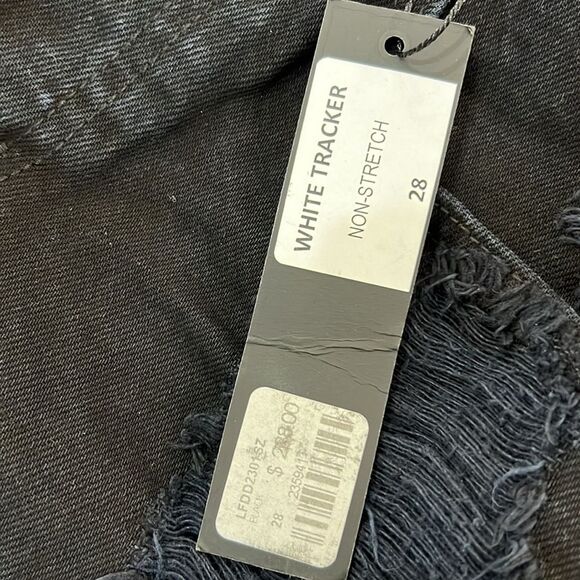 LF The Brand Black Rebel Distressed Denim Hot Shorts Zip Sides Raw Hem Sz 28 NWT - Picture 8 of 11